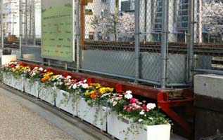 業務用プランター大型プランターの東新樹脂